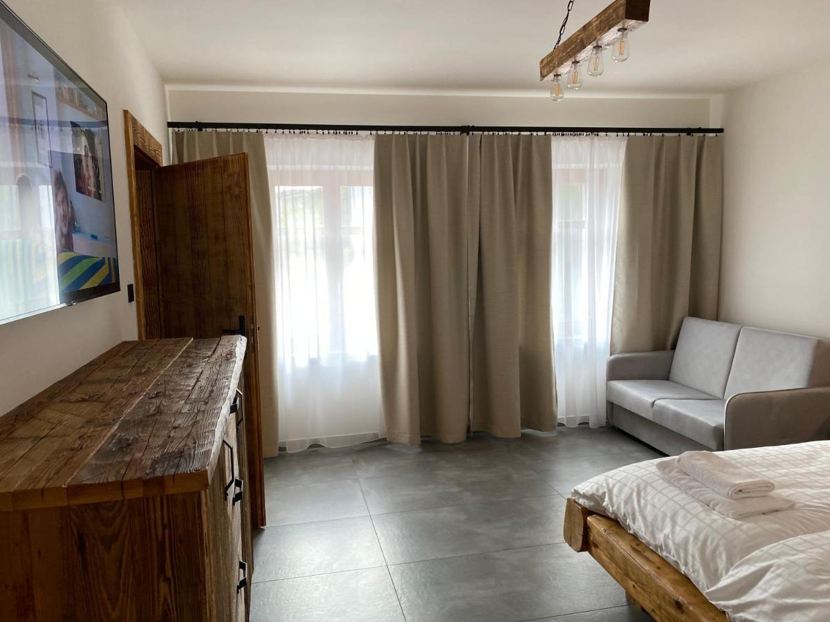 Zander Apartment